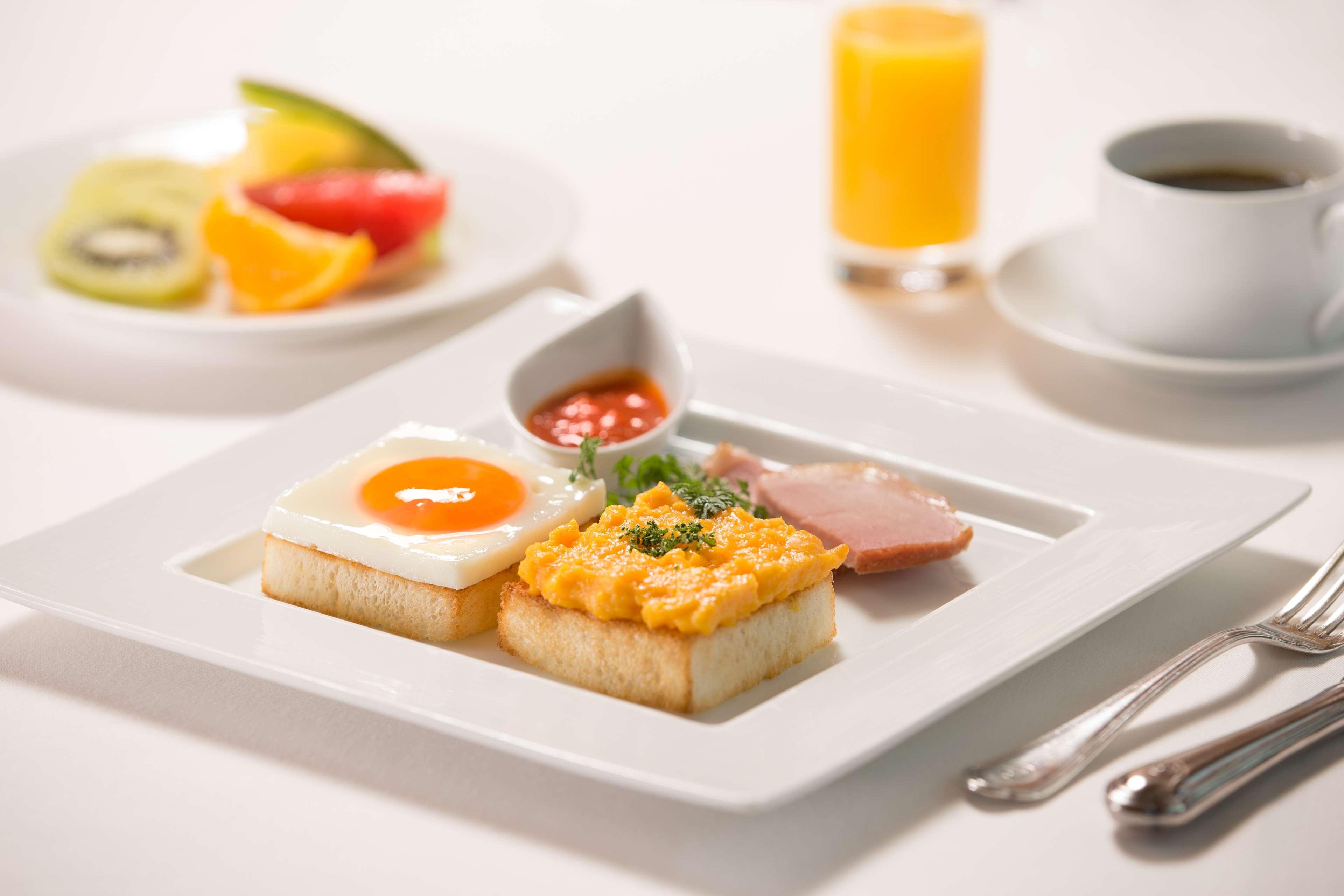 טוקיו Marunouchi Hotel מראה חיצוני תמונה A breakfast set