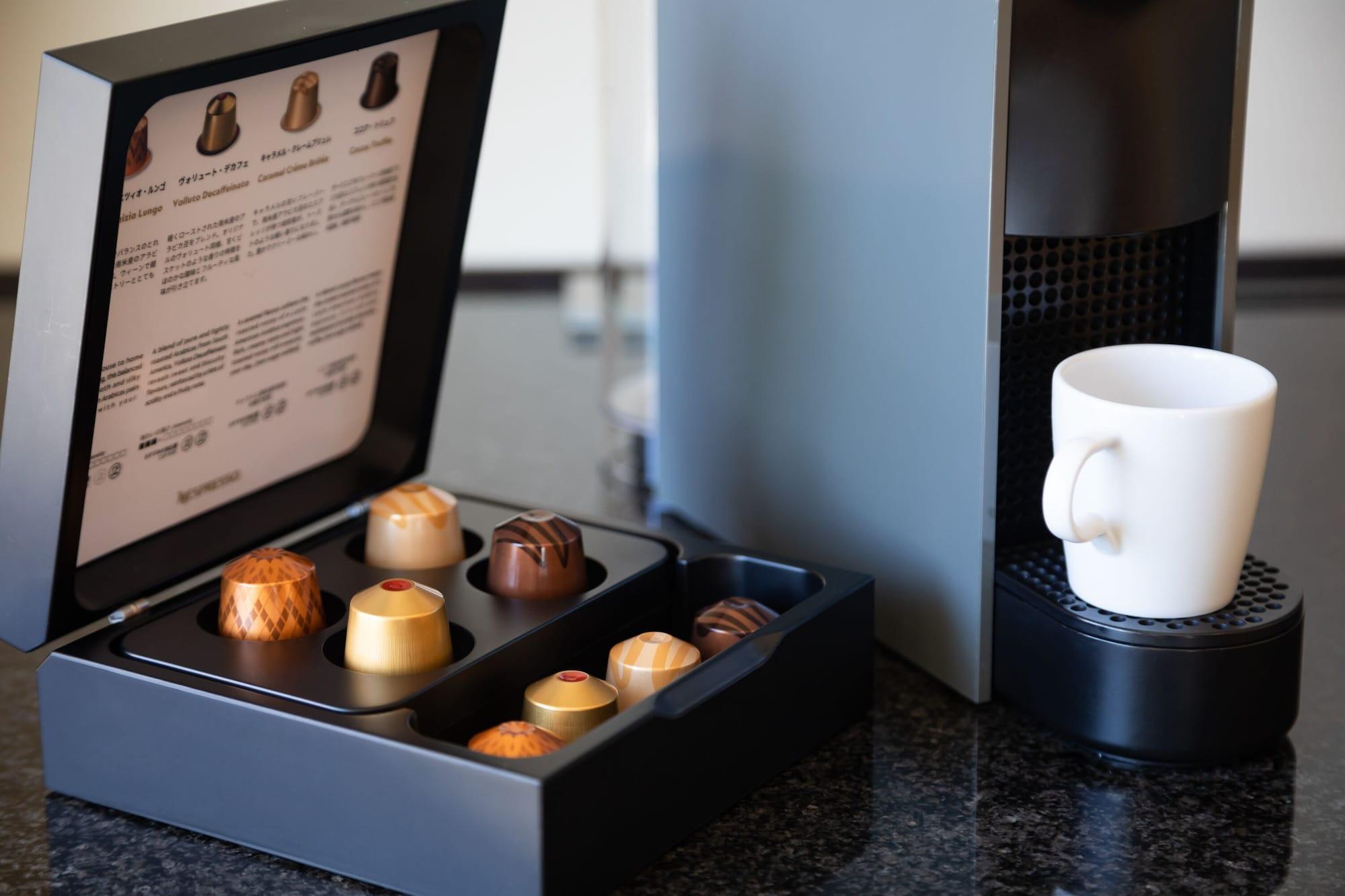 טוקיו Marunouchi Hotel מראה חיצוני תמונה A Nespresso coffee machine