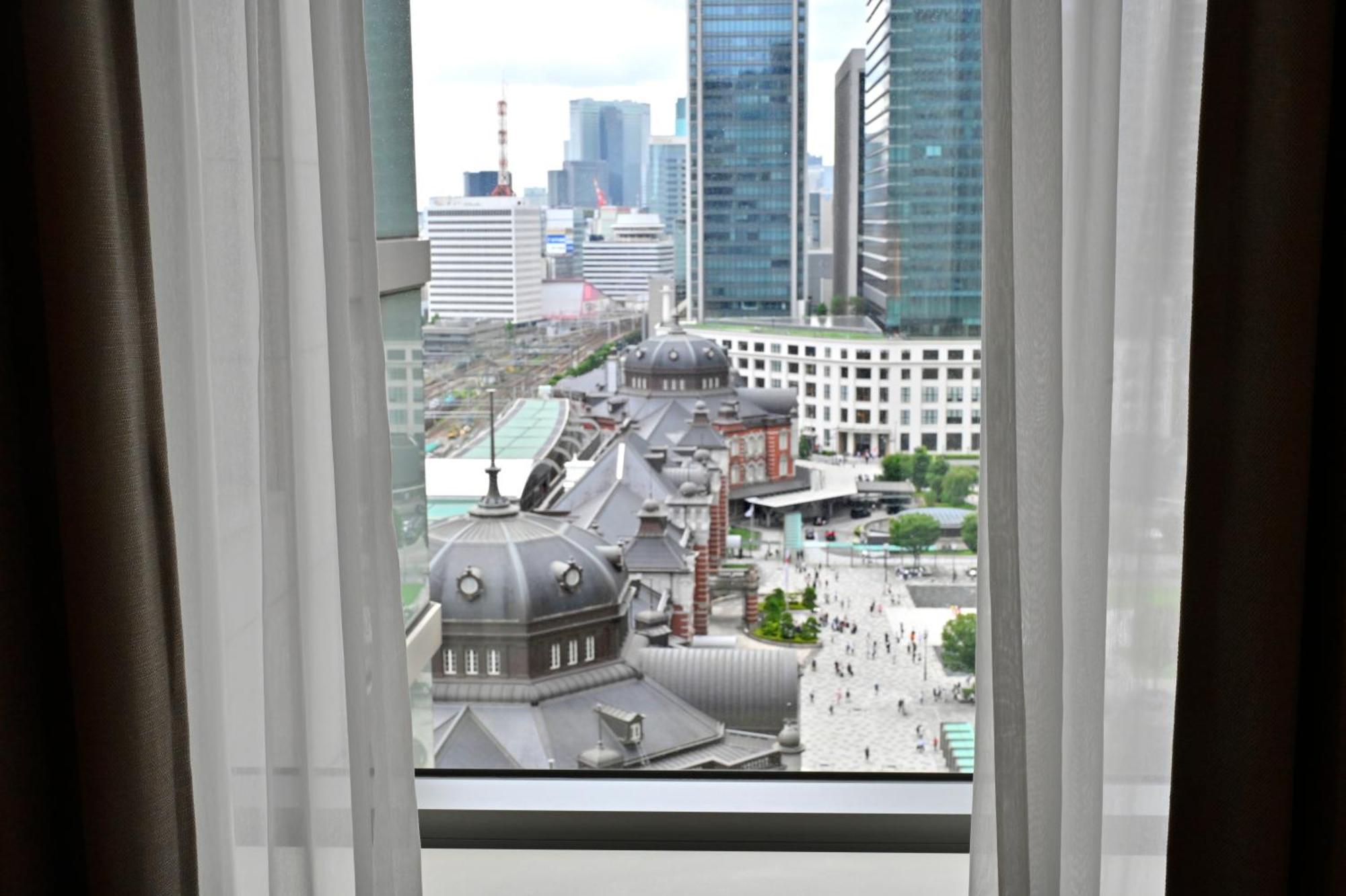 טוקיו Marunouchi Hotel מראה חיצוני תמונה View from a window